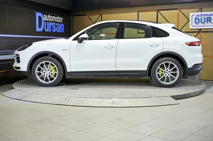 Porsche Cayenne Coupé E-Hybrid 3.0 2022, foto 19