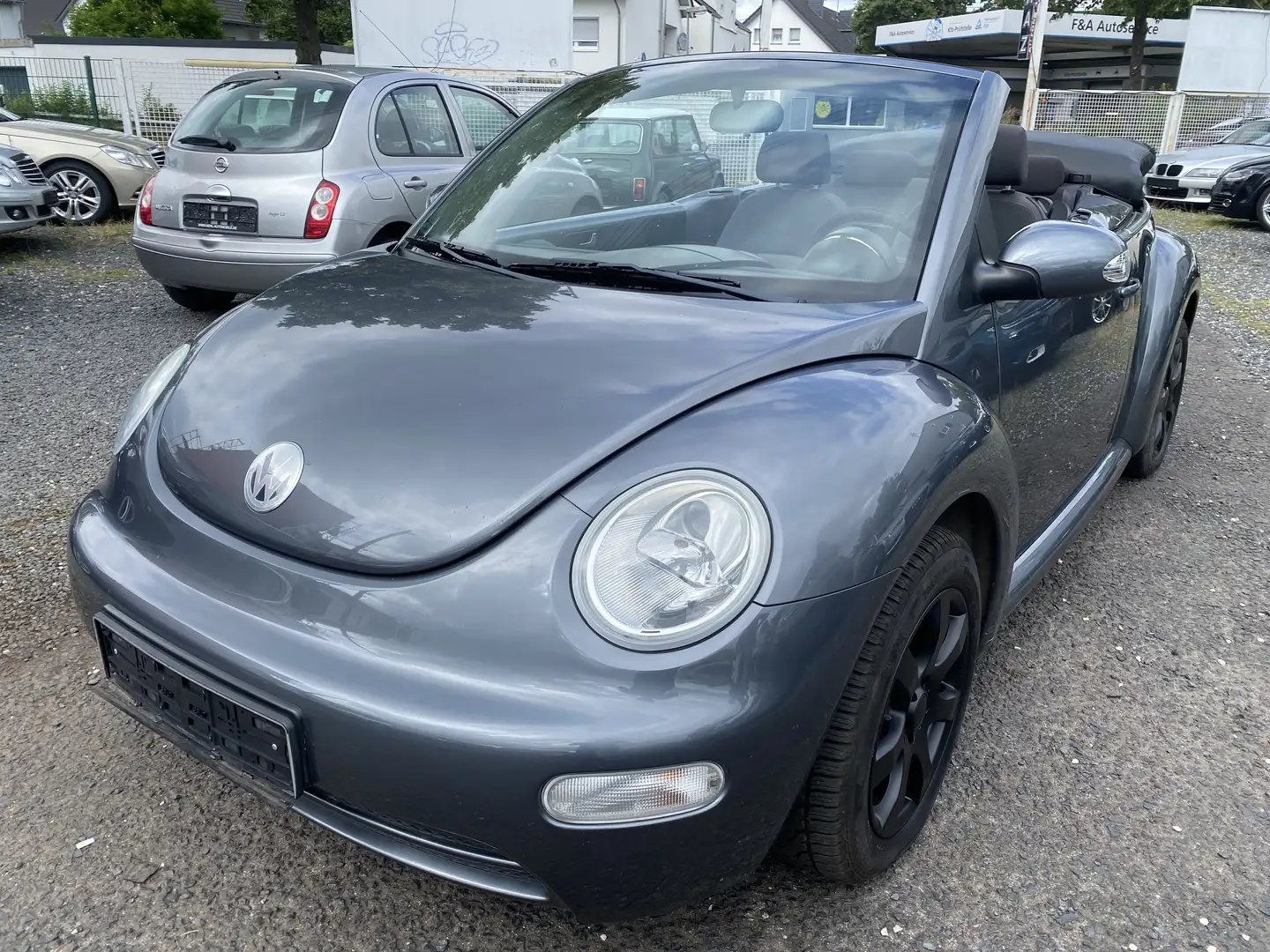Volkswagen New Beetle 1.4 Grau - 1