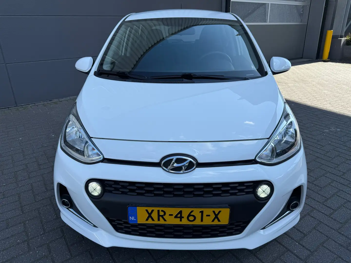 Hyundai i10 1.0i Comfort*PARK SENSOREN*CRUISE*APK*NAP*AIRCO*EL Wit - 2