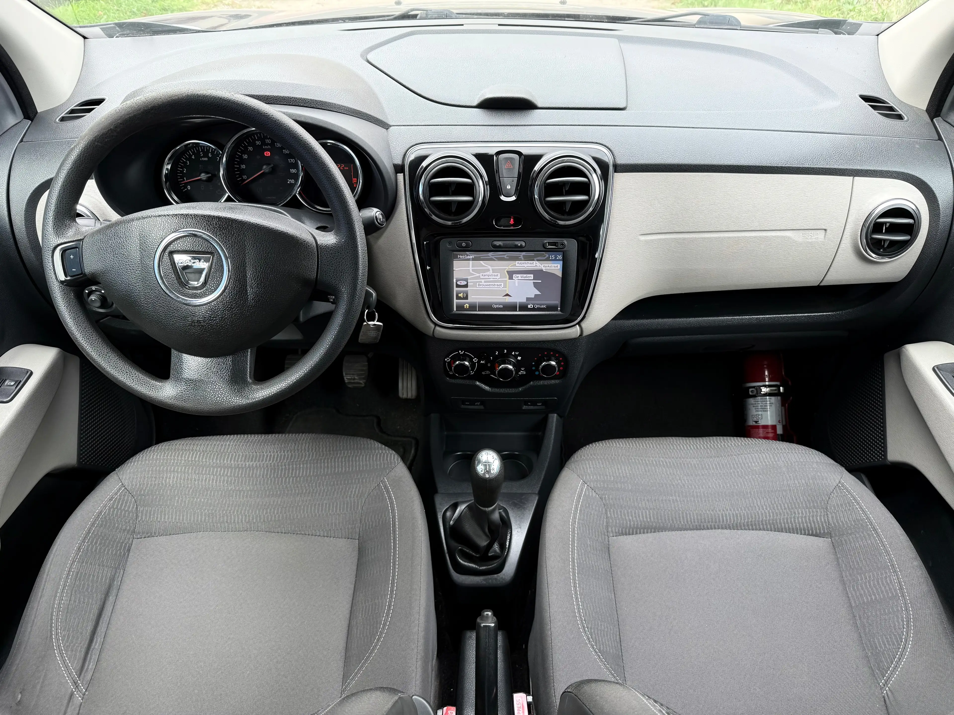 Dacia Lodgy Lodgy 1.6i • 7 zit • GPS • Airco • — photo 8