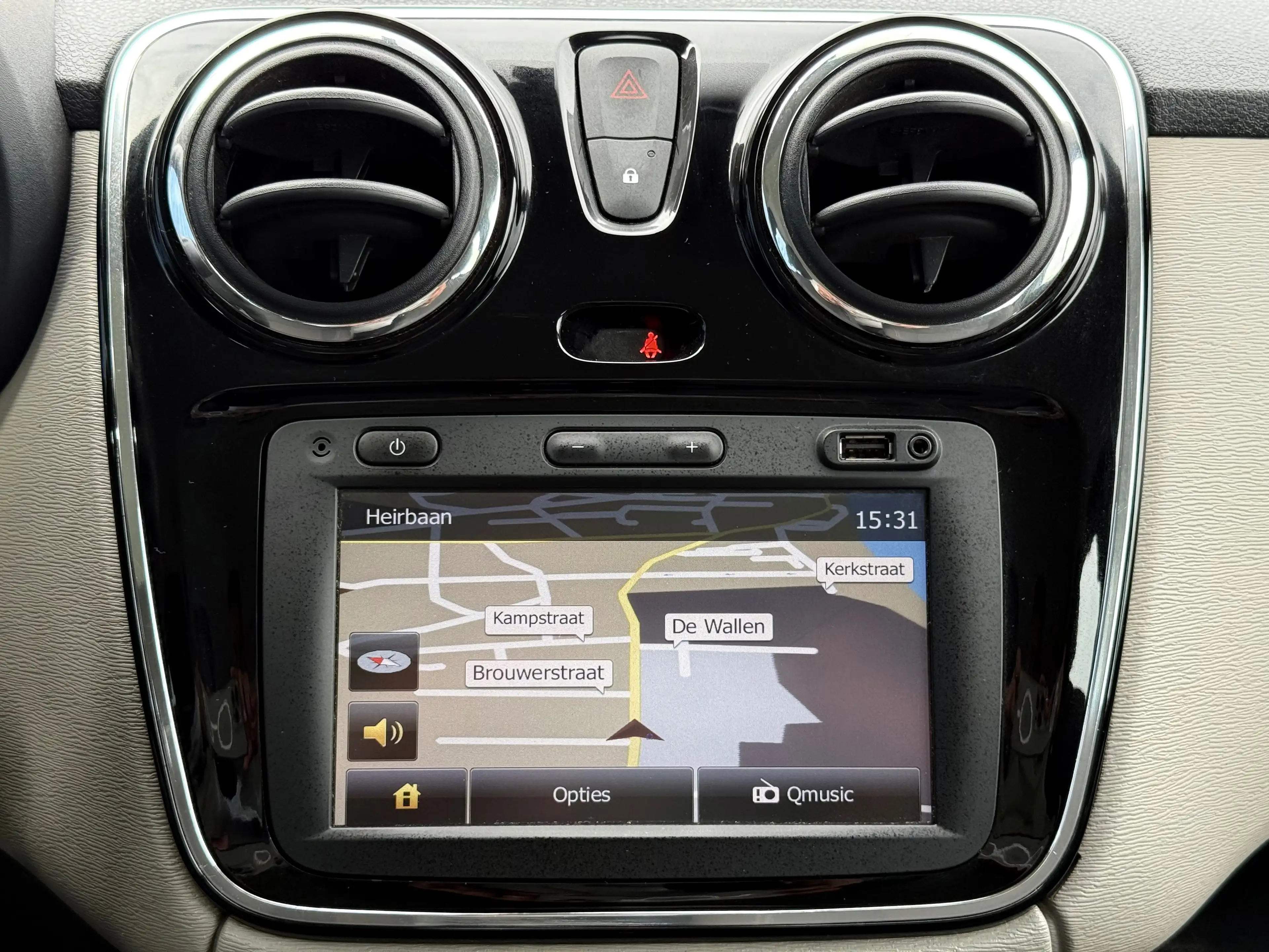 Dacia Lodgy Lodgy 1.6i • 7 zit • GPS • Airco • — photo 12