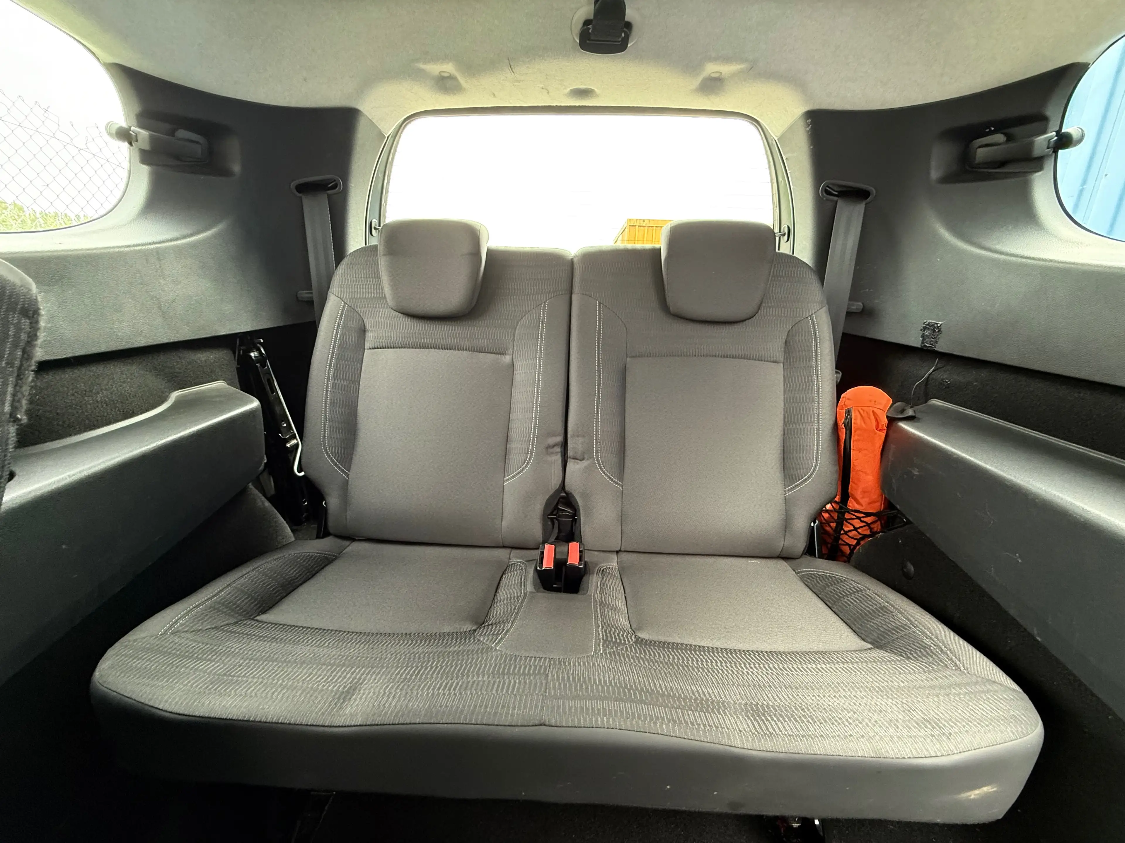 Dacia Lodgy Lodgy 1.6i • 7 zit • GPS • Airco • — photo 9