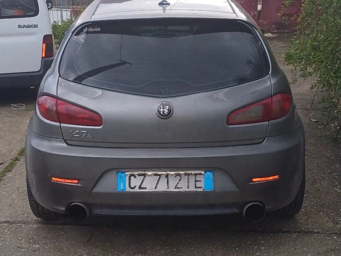 Alfa Romeo 147 5p 1.9 jtd Distinctive 120cv Grigio - 2
