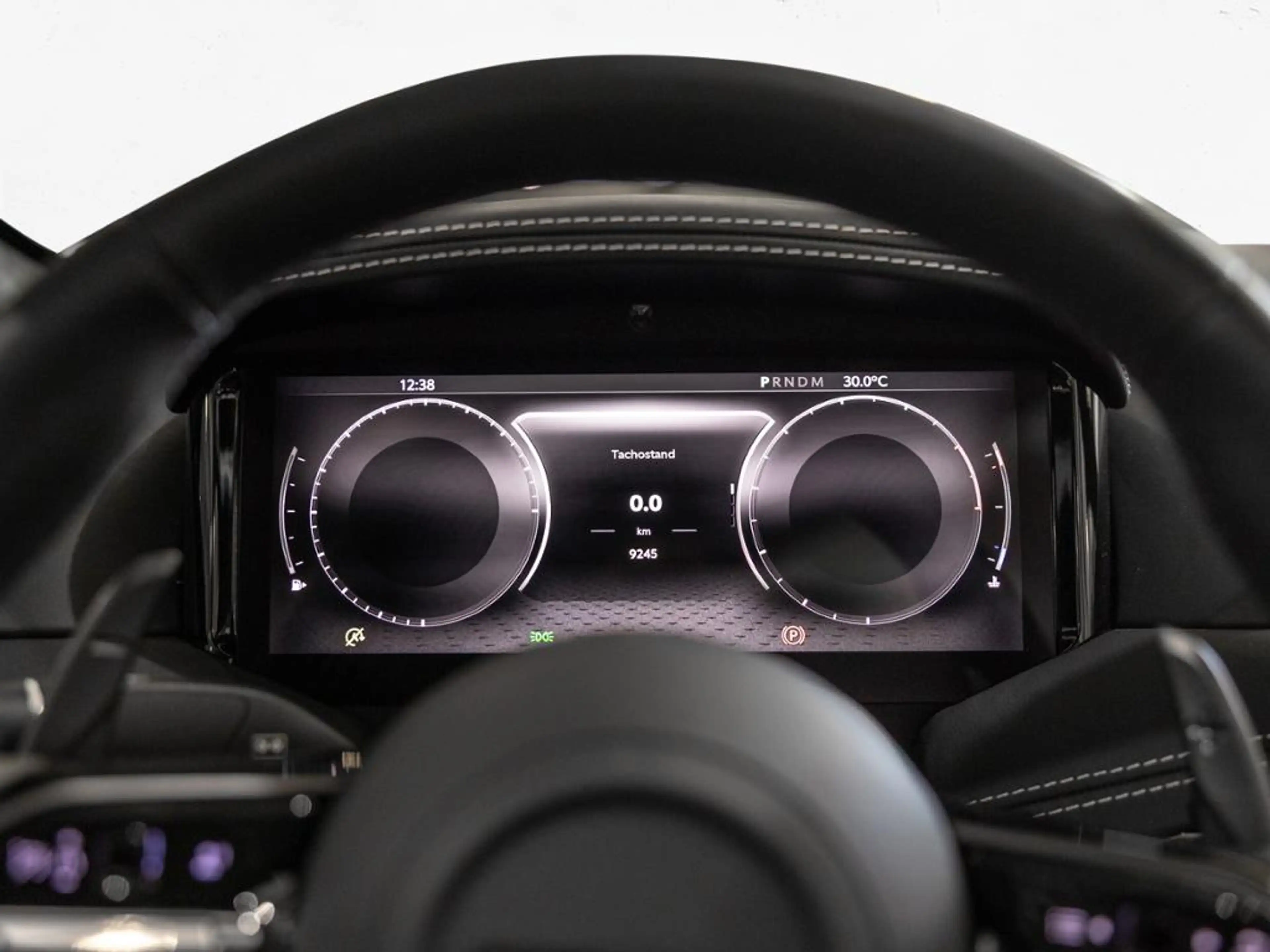 Aston Martin DB12 Volante Aston Martin Hamburg — photo 7
