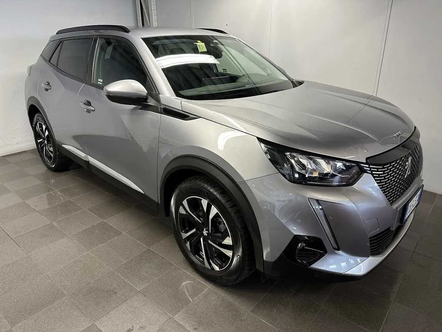 Peugeot 2008 BlueHDi 120 EAT6 S&S Allure Grijs - 2