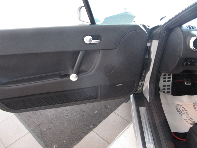 Audi TT Coupe 1.8 T 20 V . 86000 Km. BOSE. S-Line. — photo 8
