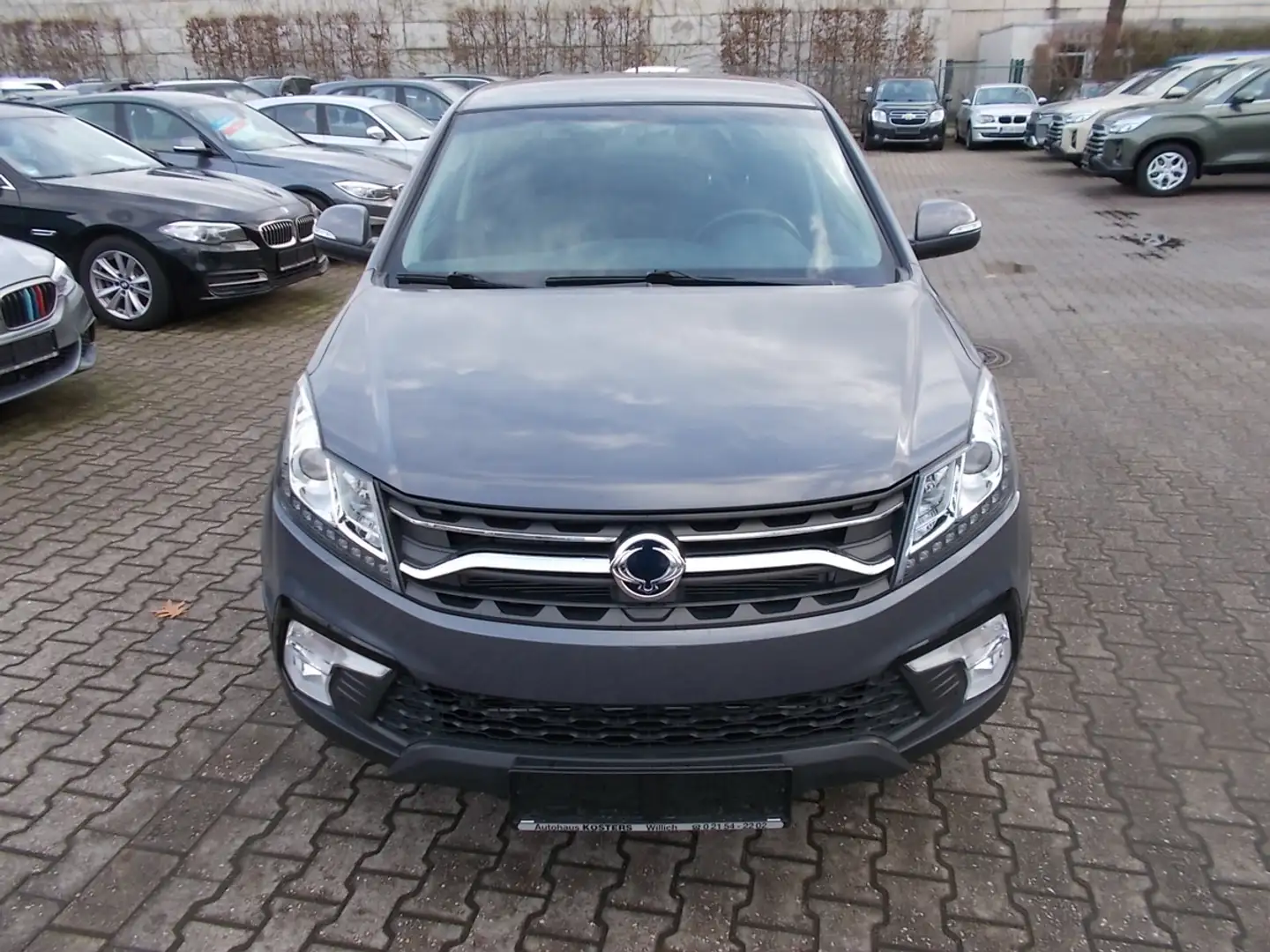 SsangYong Korando 2.2 TD, 2WD, AHK 2.000 KG, Sitzheizung Сірий - 2