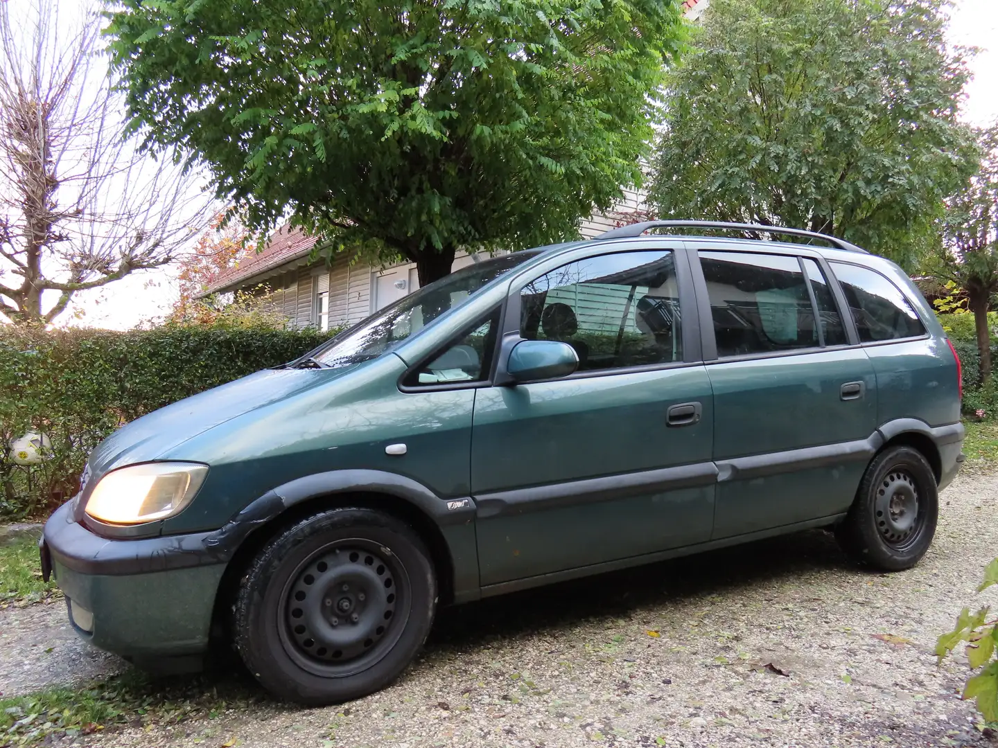 Opel Zafira Zafira 2.2 Elegance Verde - 1