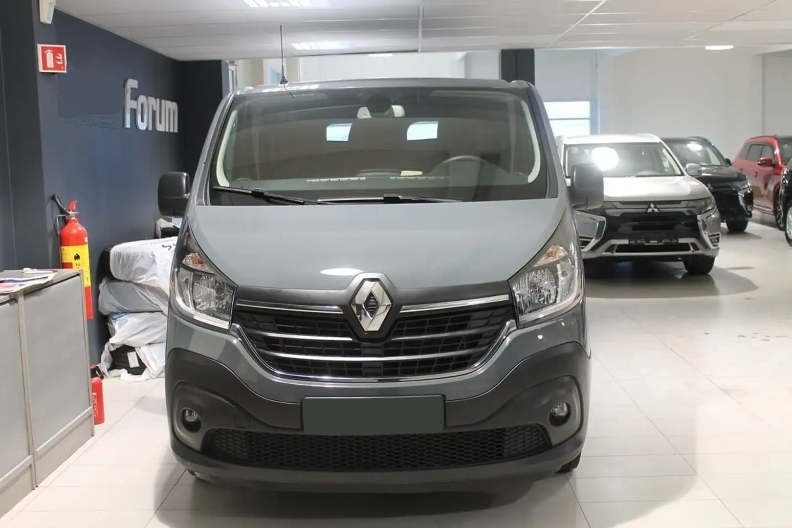 Renault Trafic Kasten L2H1 3,0t AUTOMATIK WERKSGARANTIE Grau - 2