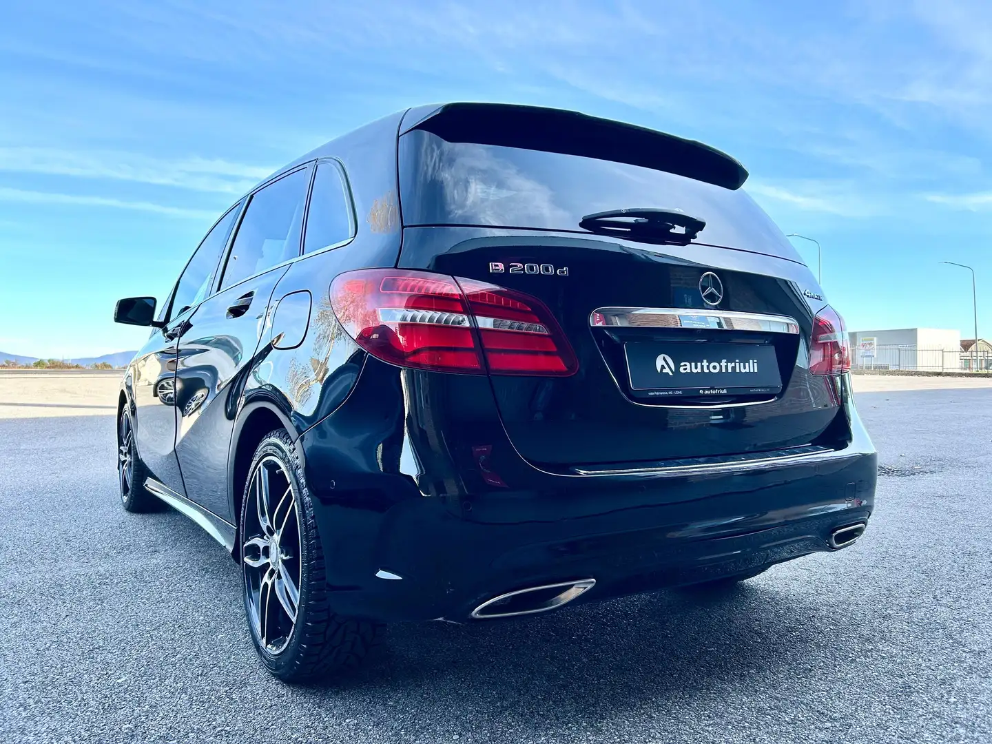 Mercedes-Benz B 200 d PREMIUM 4MATIC Auto Nero - 2