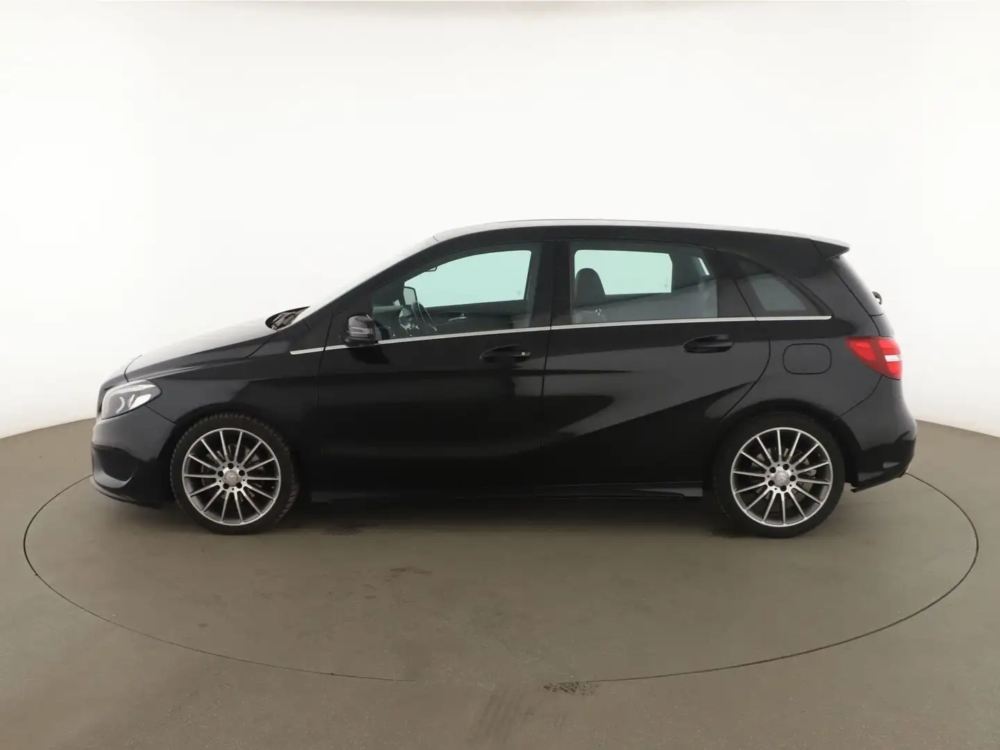 Mercedes-Benz B 200 d PREMIUM 4MATIC Auto Zwart - 2