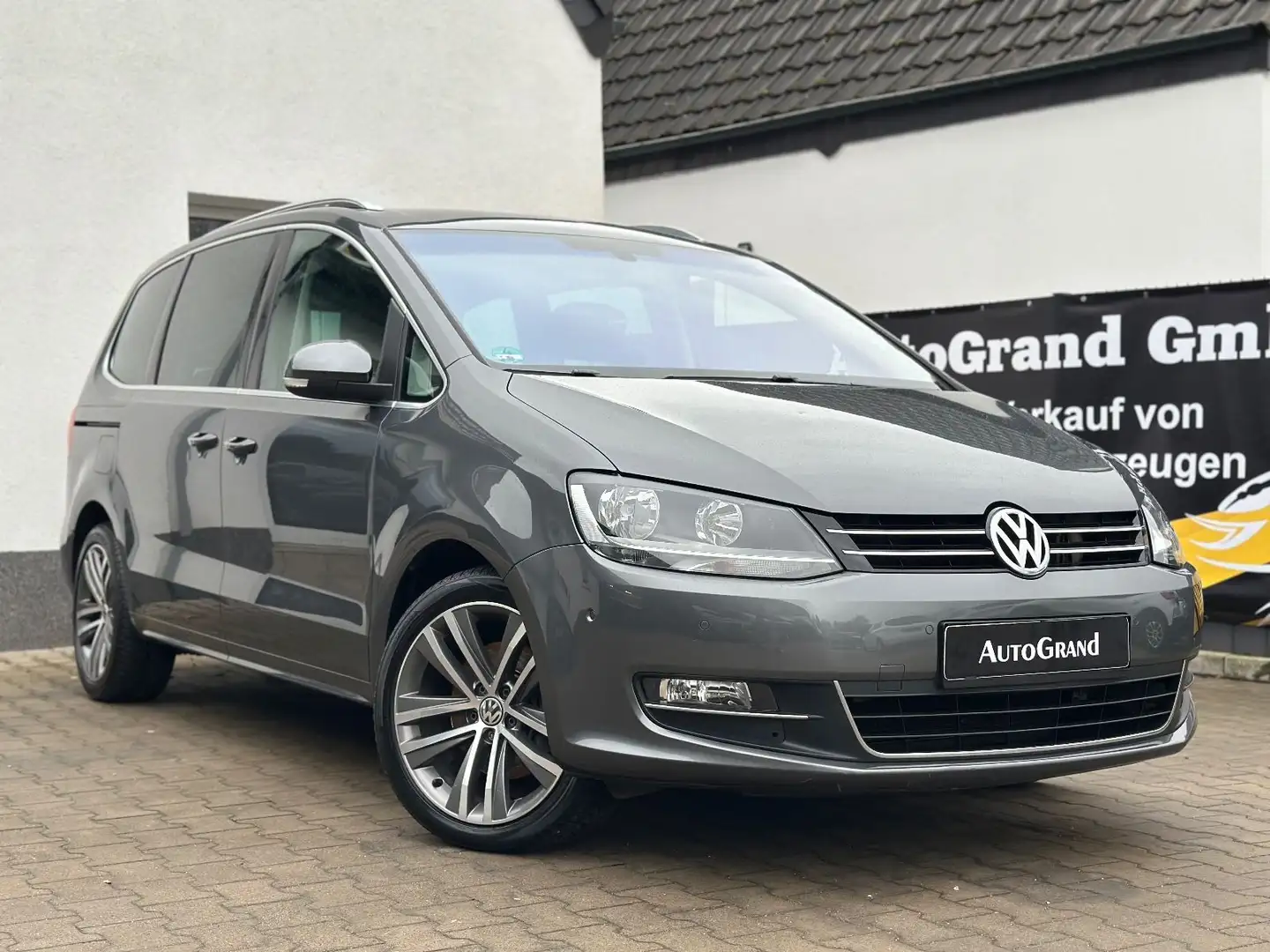 Volkswagen Sharan 2.0 TDI 130KW Highline*El. Tür*Keyless*DYNAUDIO* Gris - 1