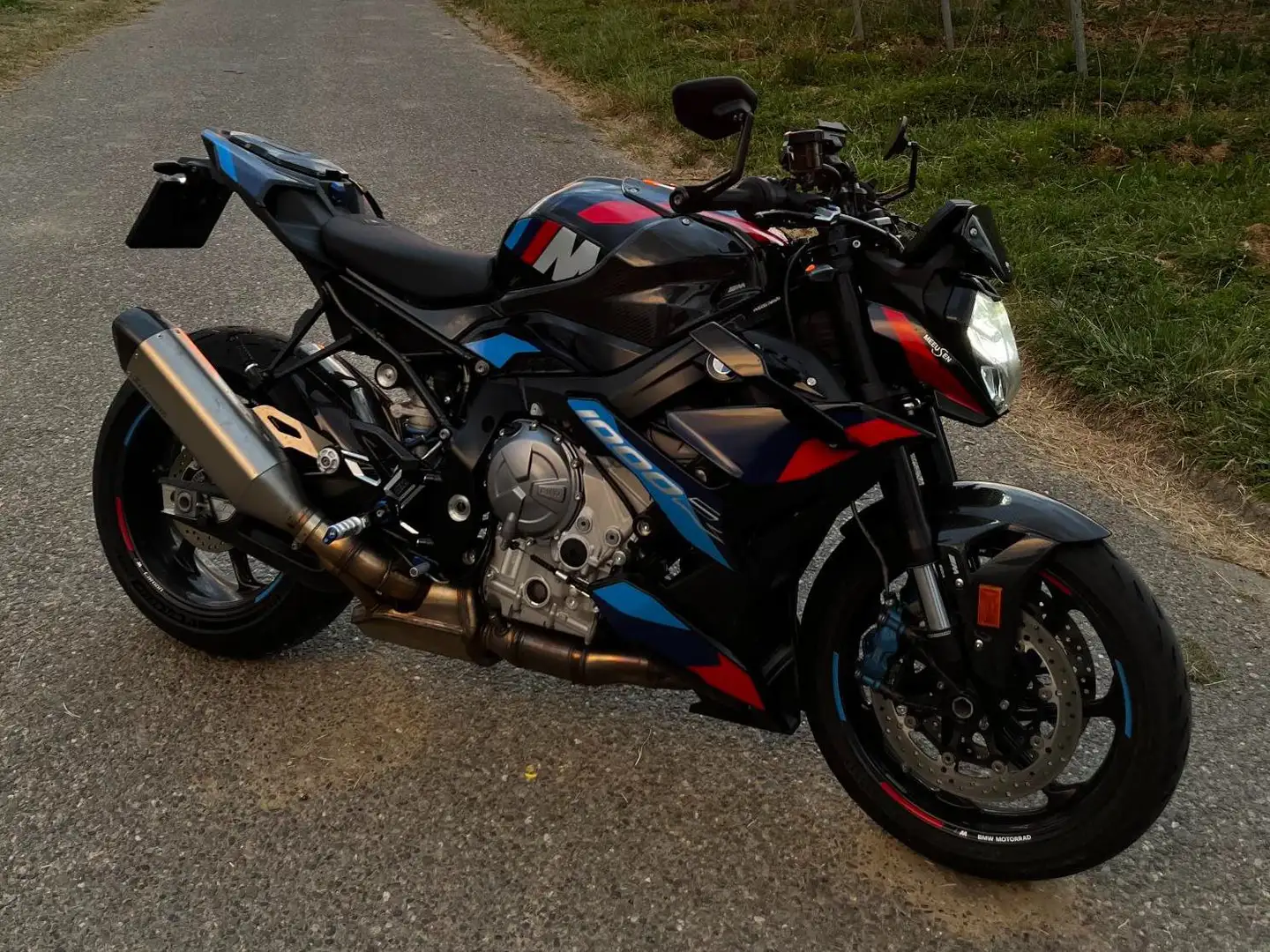 BMW M 1000 R competition Noir - 1