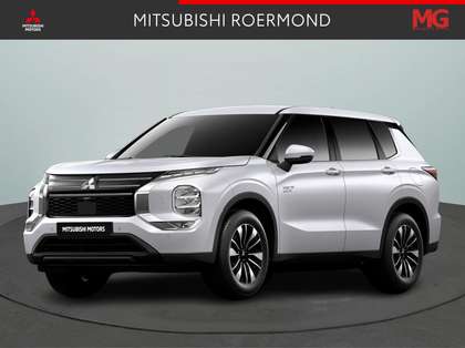 Mitsubishi Outlander 2.4 PHEV Intense Mengelers Actieprijs: € 53.390,00