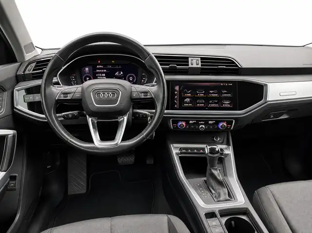 Audi Q3 view 2