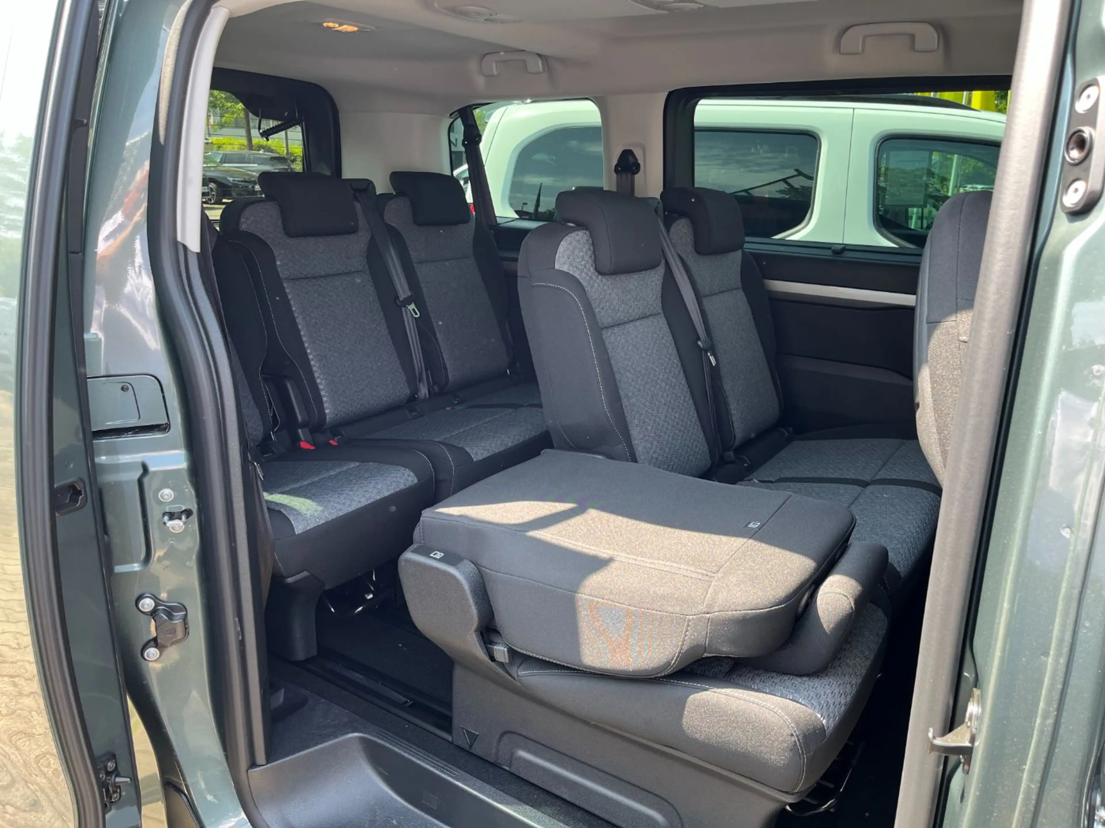 Citroen Spacetourer Plus M HDI 180 Plus AHK+LED+Navi — photo 9