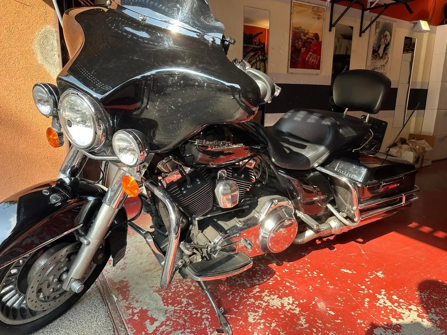 Harley-Davidson Electra Glide flhtc classic Nero - 1