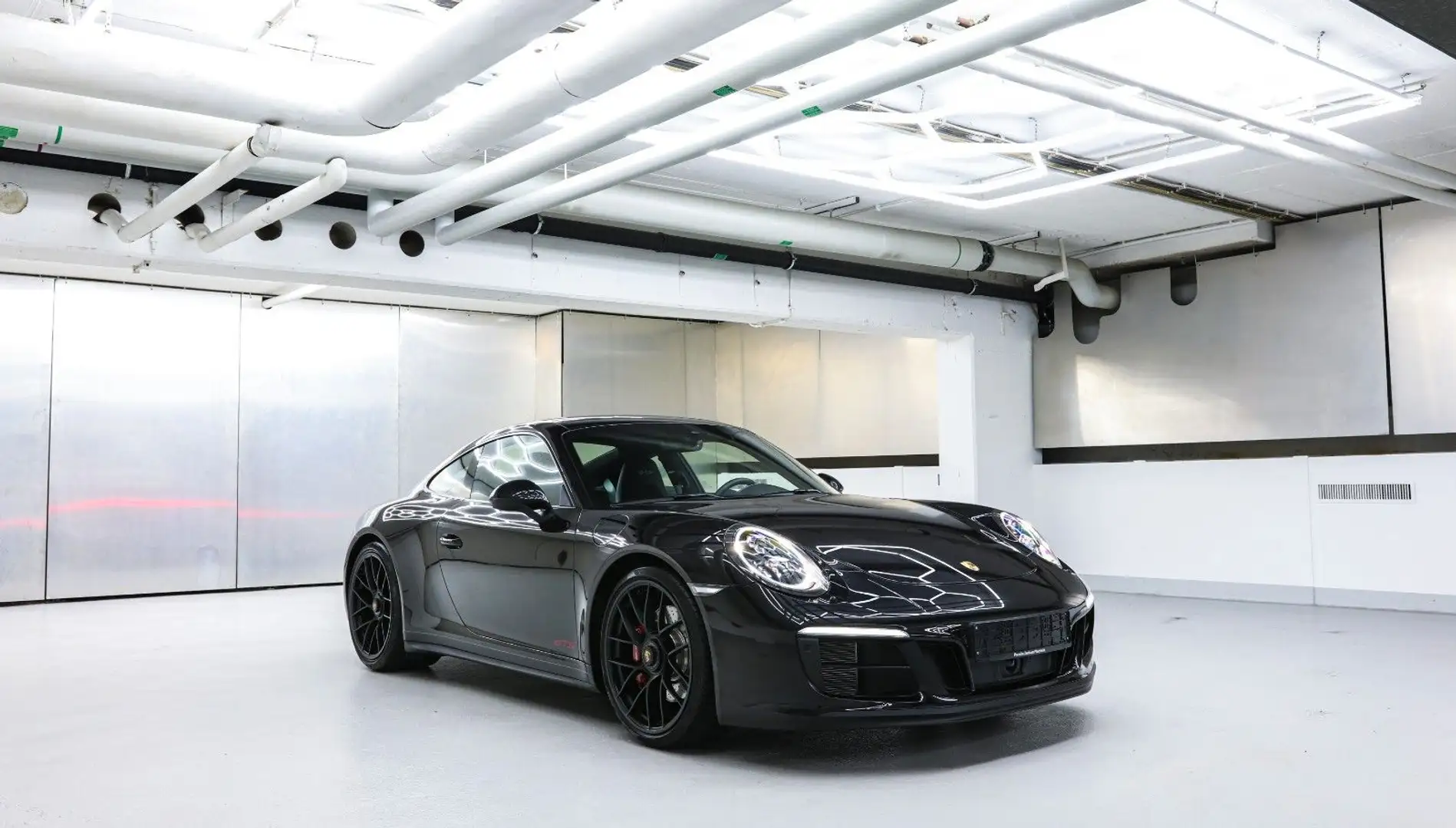 Porsche 991 Carrera 4 GTS 2.Hand Carbon Bose Schwarz - 1