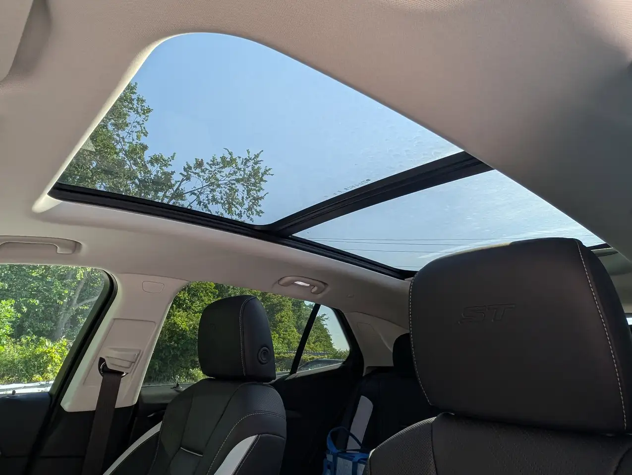 Buick Envision снимка Buick Envision