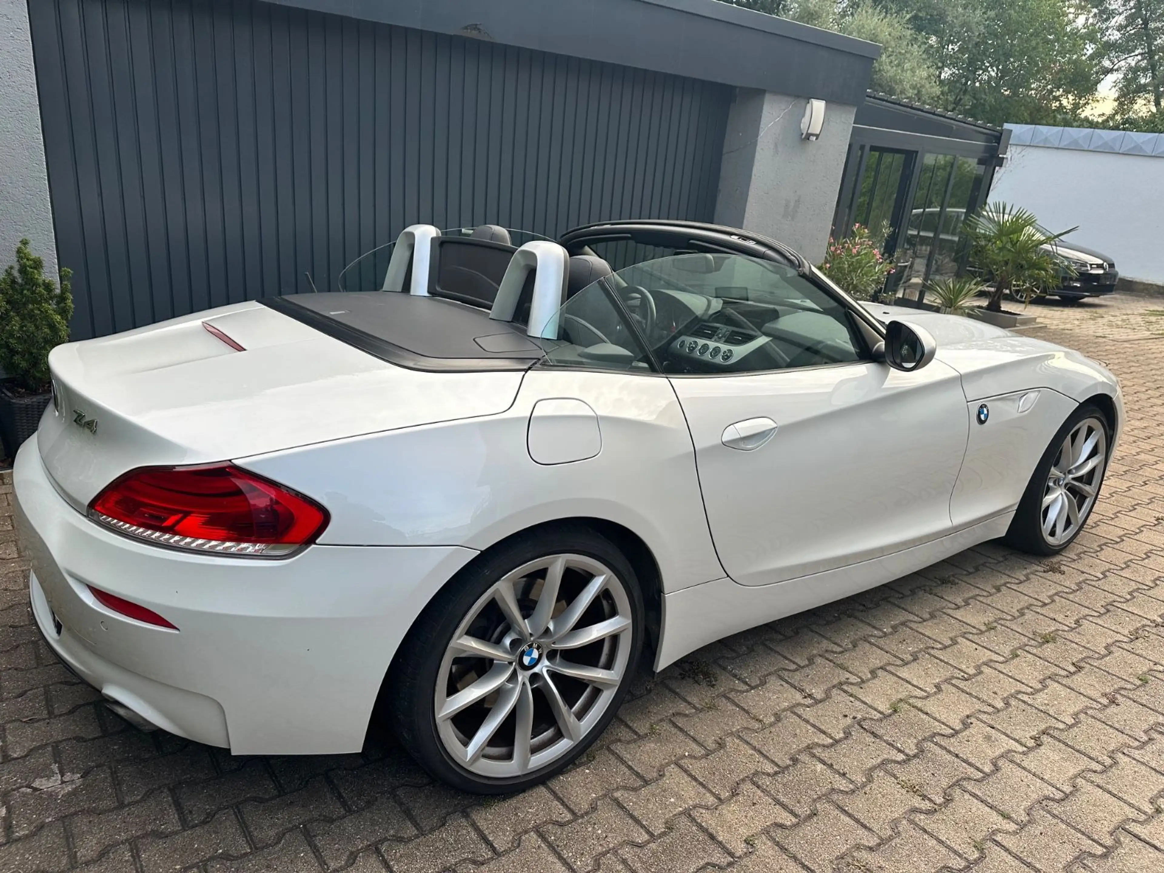 BMW Z4 Roadster sdrive 35 is M Sportpaket — photo 15