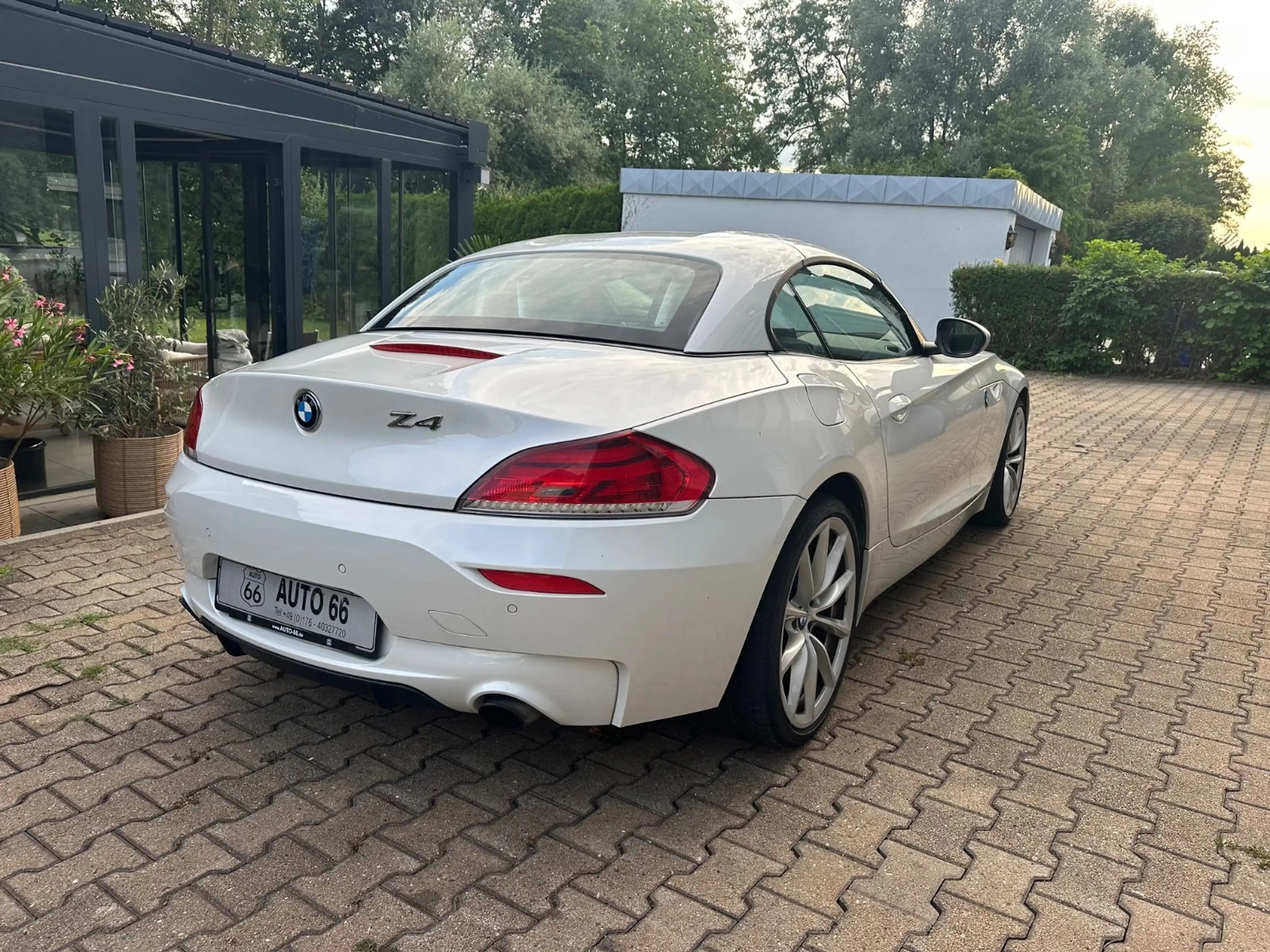 BMW Z4 Roadster sdrive 35 is M Sportpaket — photo 2