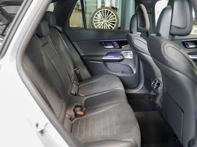 Mercedes-Benz GLC view 12