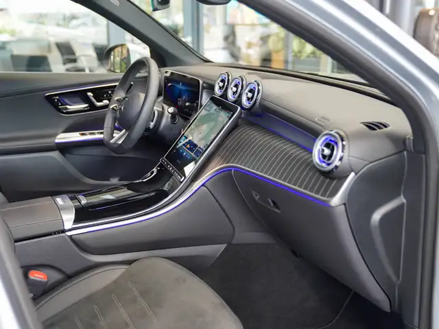 Mercedes-Benz GLC view 7