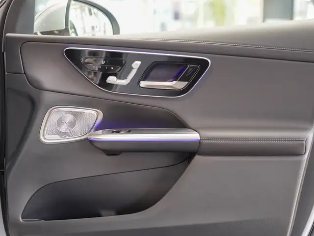 Mercedes-Benz GLC view 10
