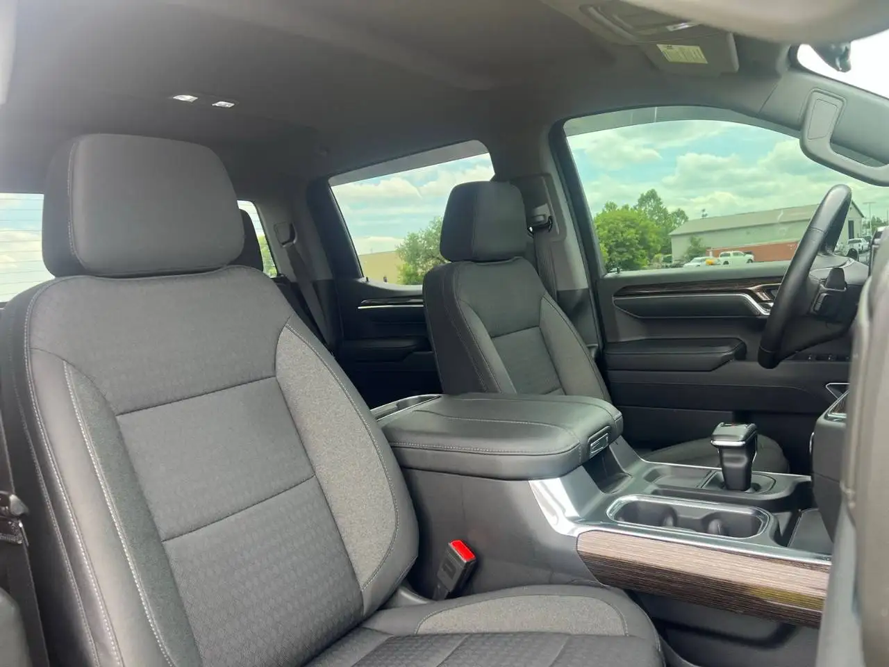 GMC Sierra 1500 снимка GMC Sierra 1500