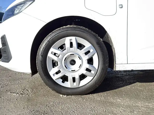 Ford Transit Connect view 9