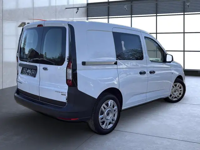 Ford Transit Connect view 5
