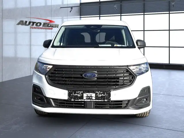 Ford Transit Connect view 10