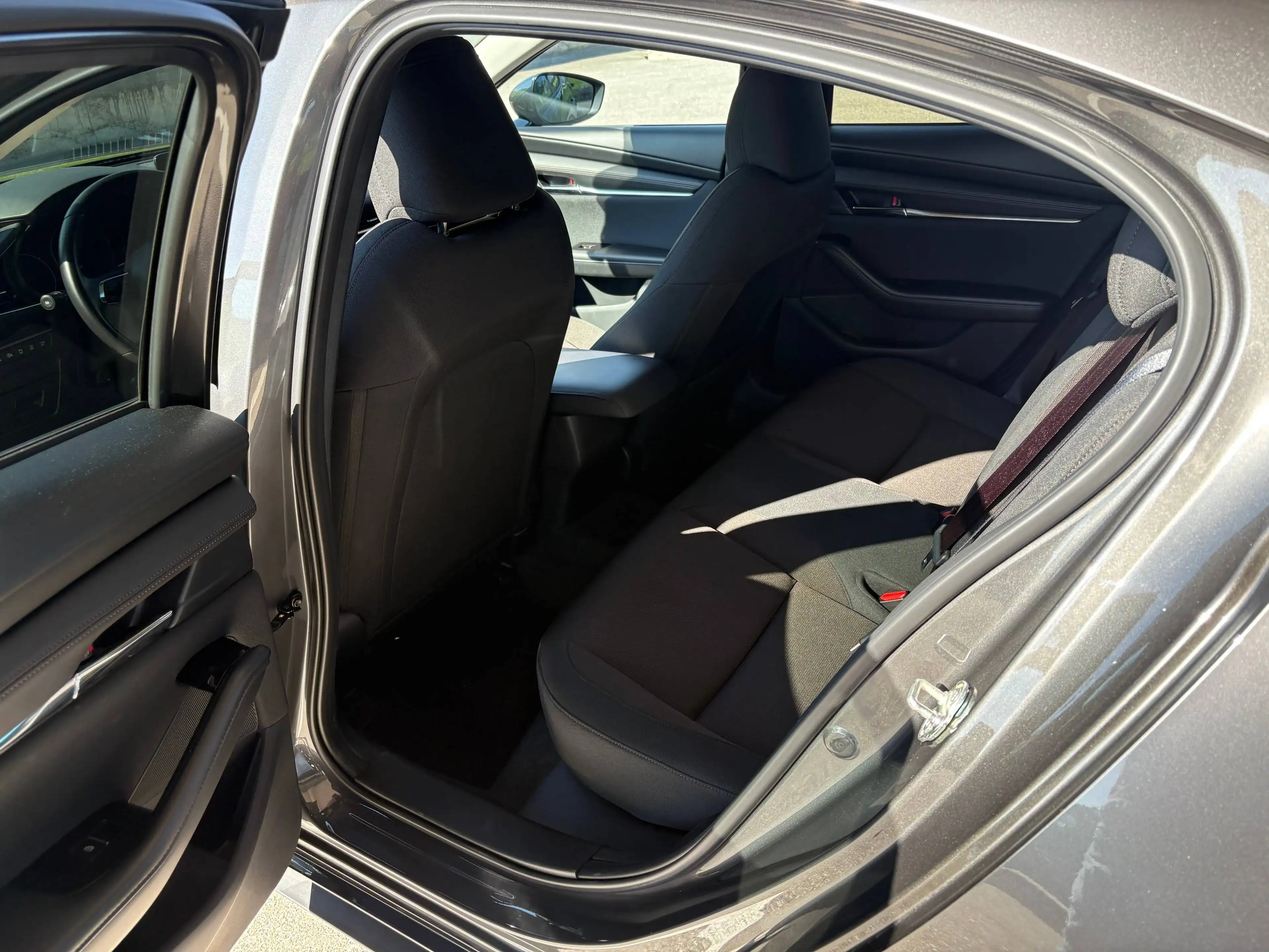 Mazda 3 Mazda 3 Sedan e-Skyactiv G140 Exclusive-Line — photo 6