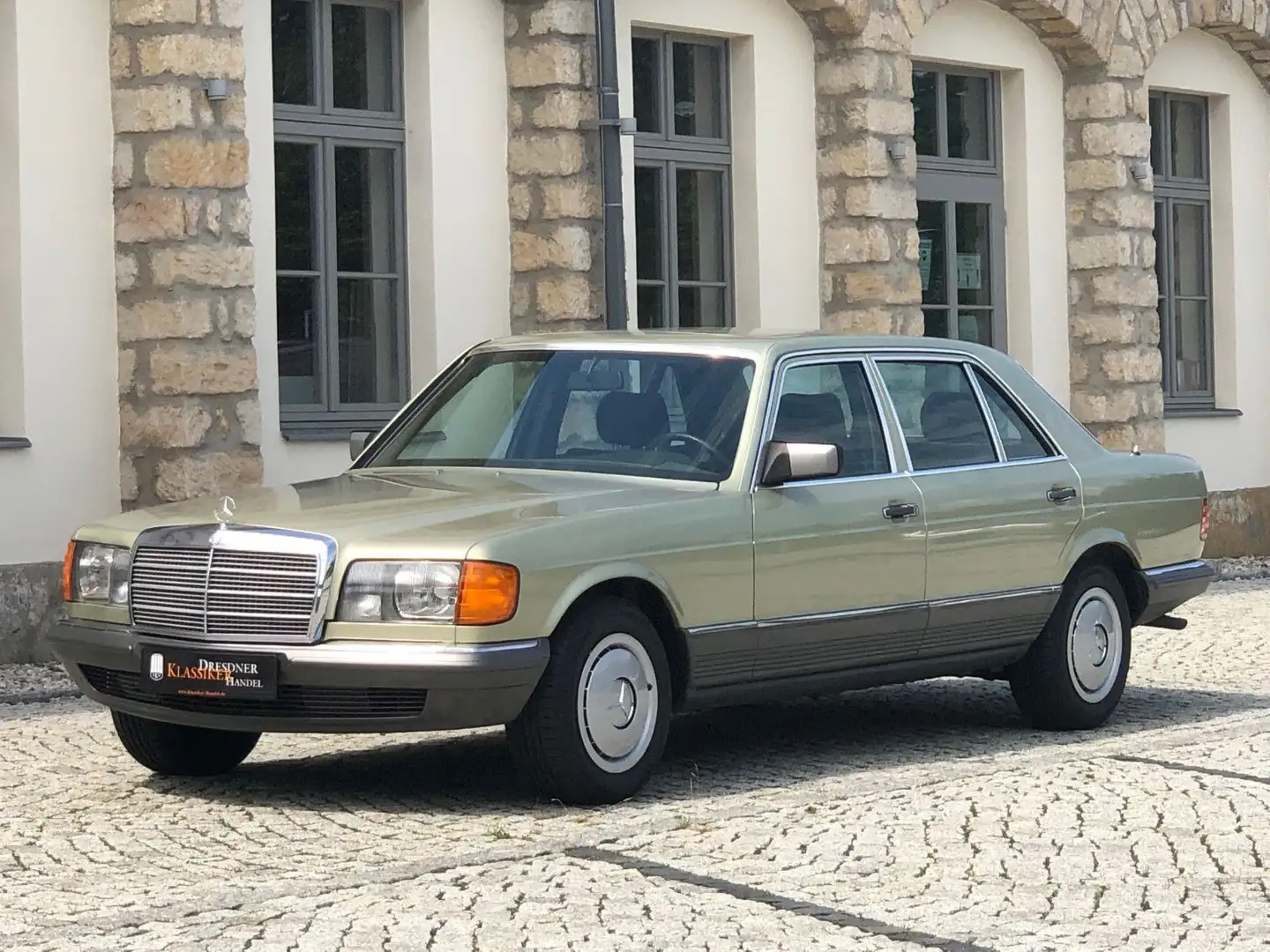 Mercedes-Benz 500 SEL, orig. 62.100 Km, Erstlack Grün - 2