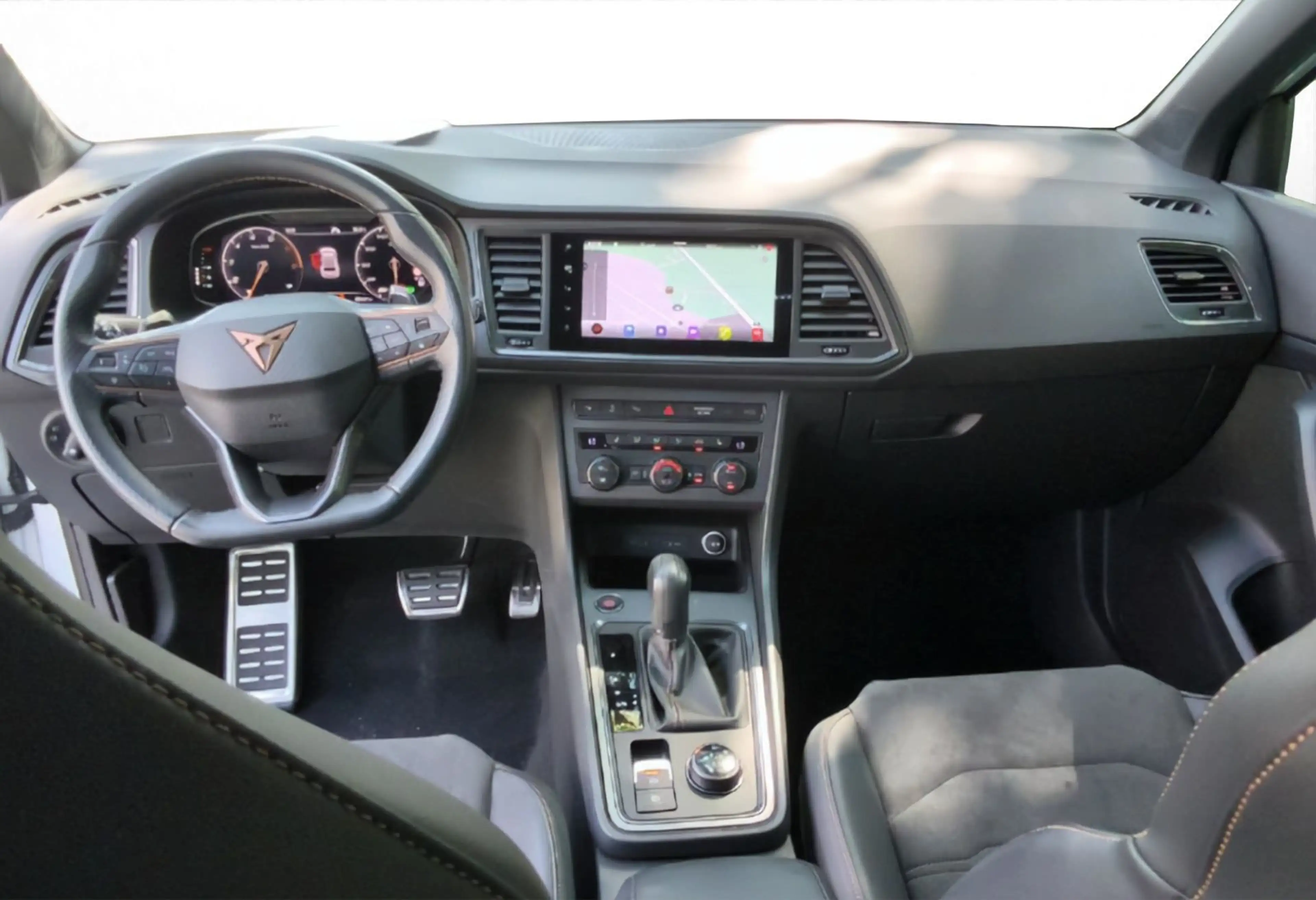 CUPRA Ateca Cupra Ateca 2.0 TSI*AHK*KAM*PDC*LED*SHZ*KEYLESS* — photo 4