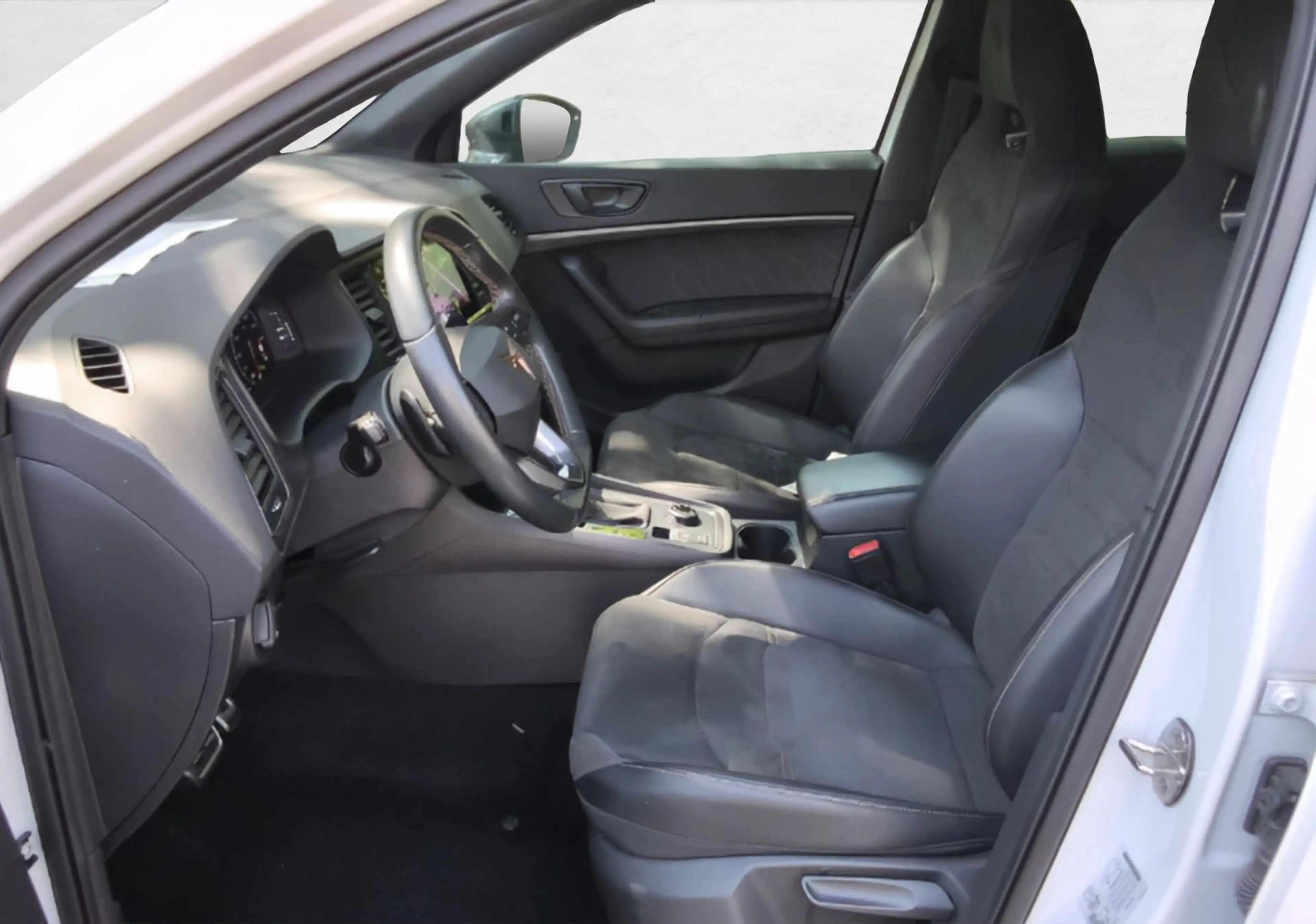 CUPRA Ateca Cupra Ateca 2.0 TSI*AHK*KAM*PDC*LED*SHZ*KEYLESS* — photo 7