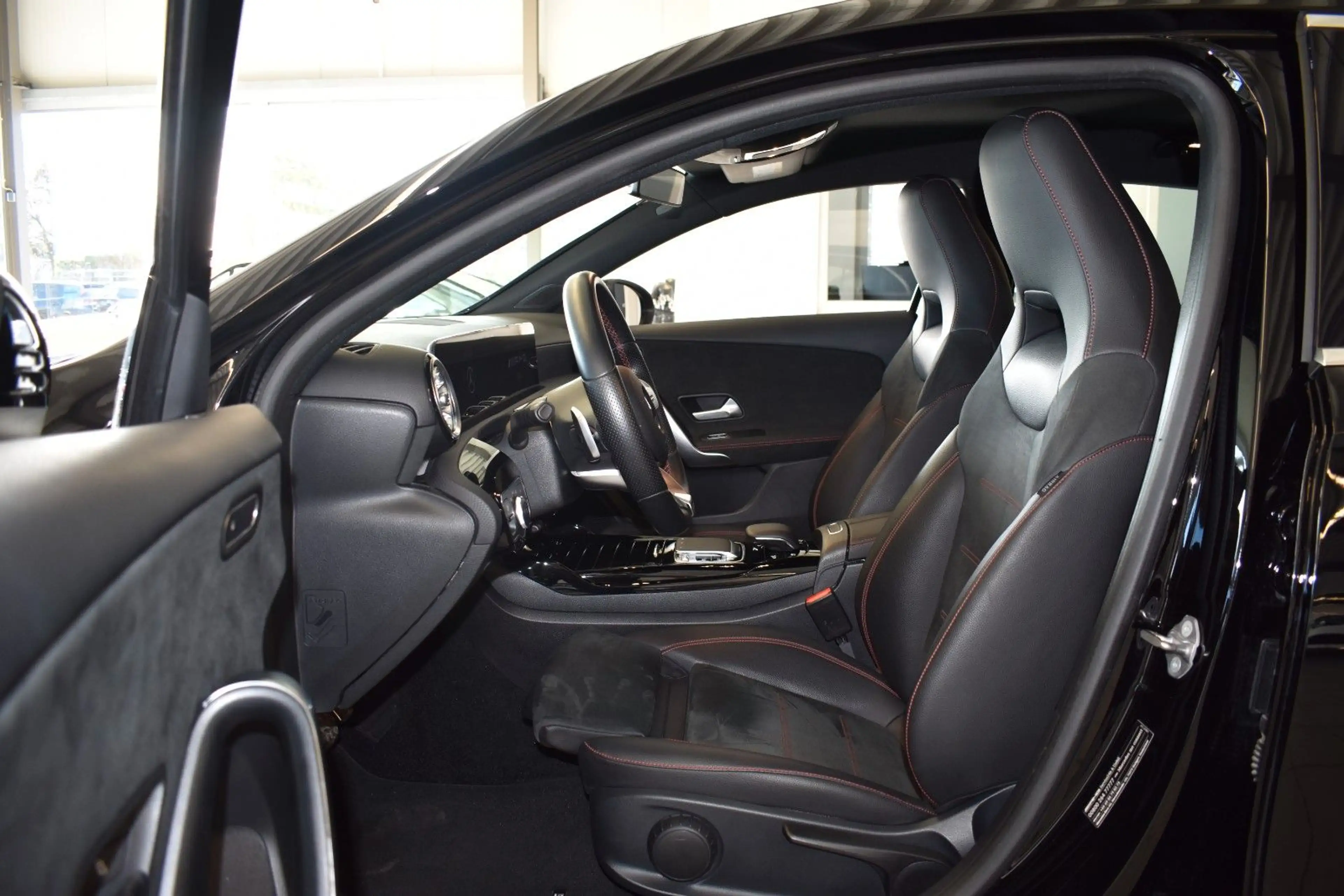 Mercedes-Benz A 35 AMG A35 AMG 4Matic/AMBI/CAM/MULTIBEAM/ — photo 12