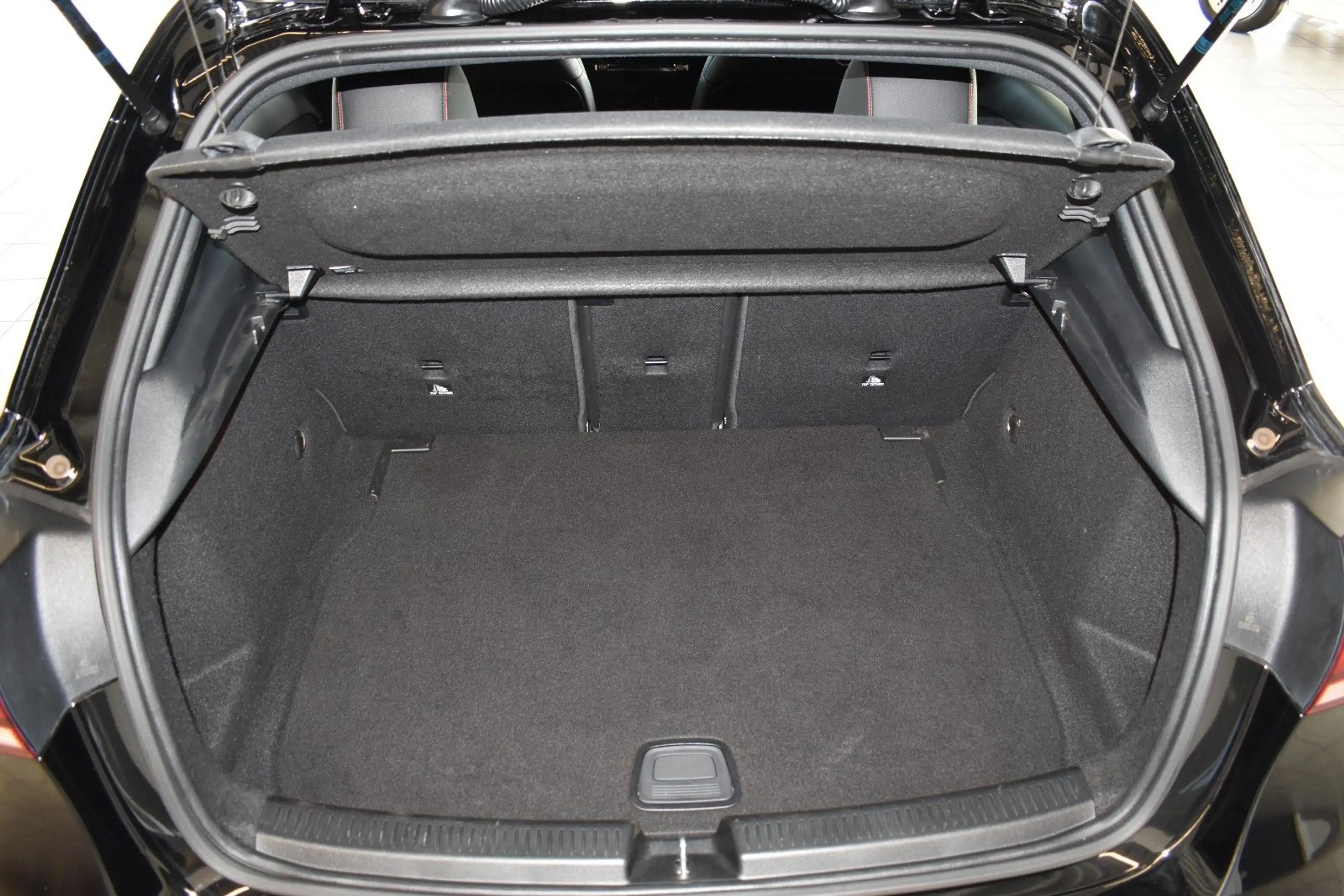 Mercedes-Benz A 35 AMG A35 AMG 4Matic/AMBI/CAM/MULTIBEAM/ — photo 15