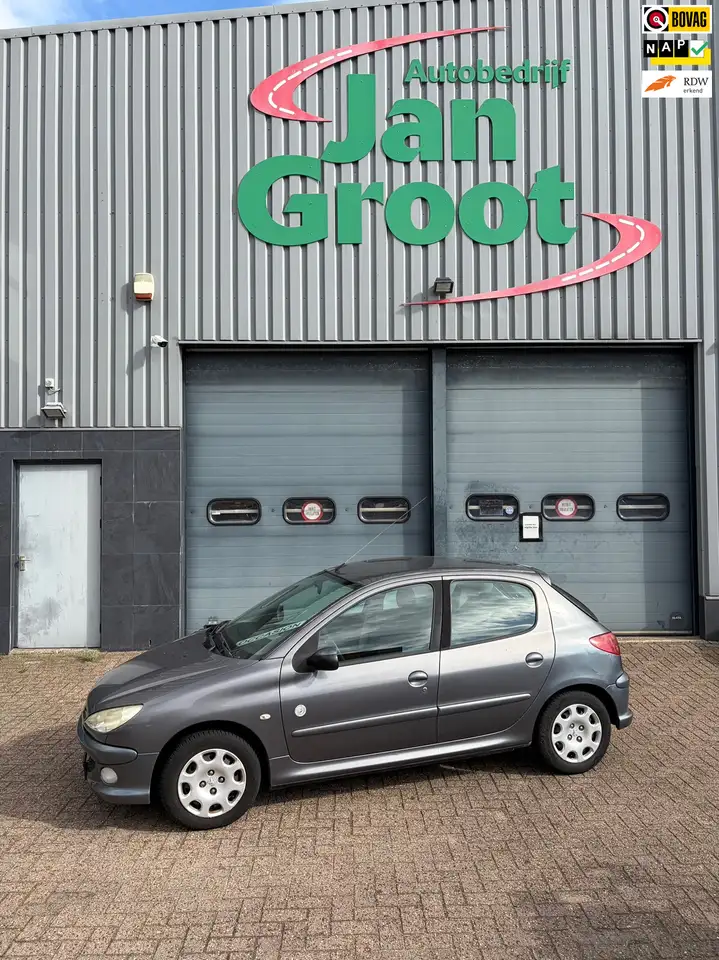 Peugeot 206