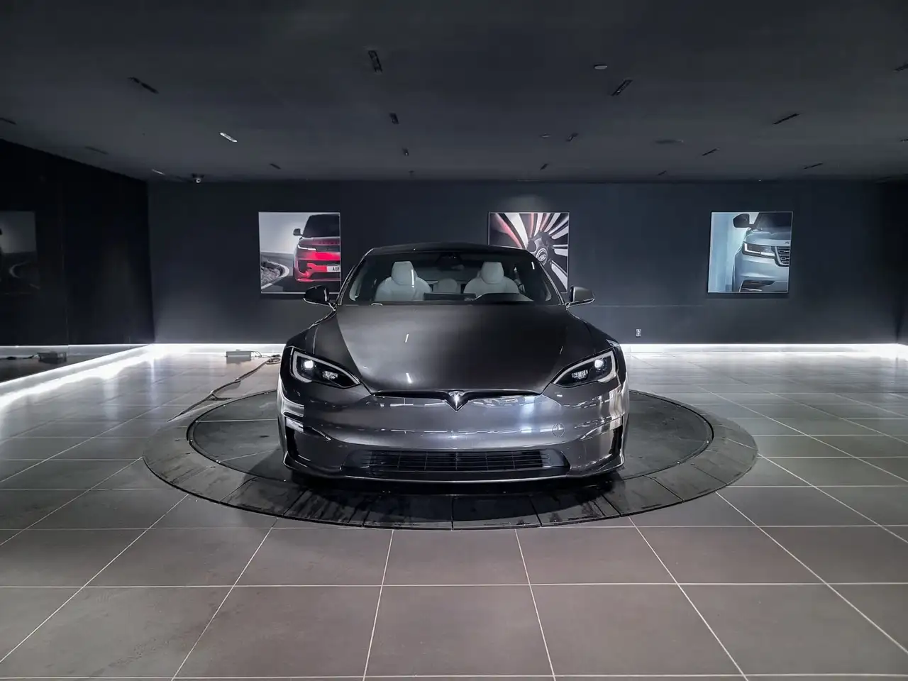 Tesla Model S снимка Tesla Model S