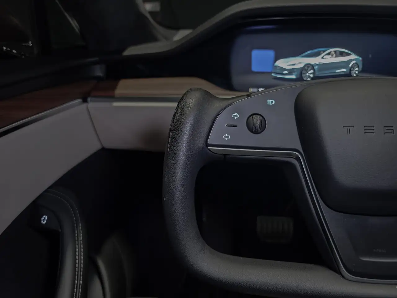 Tesla Model S снимка Tesla Model S