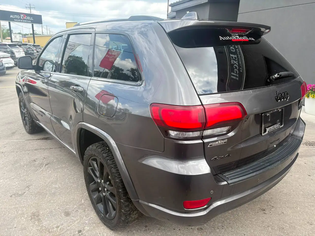 Jeep Grand Cherokee снимка Jeep Grand Cherokee