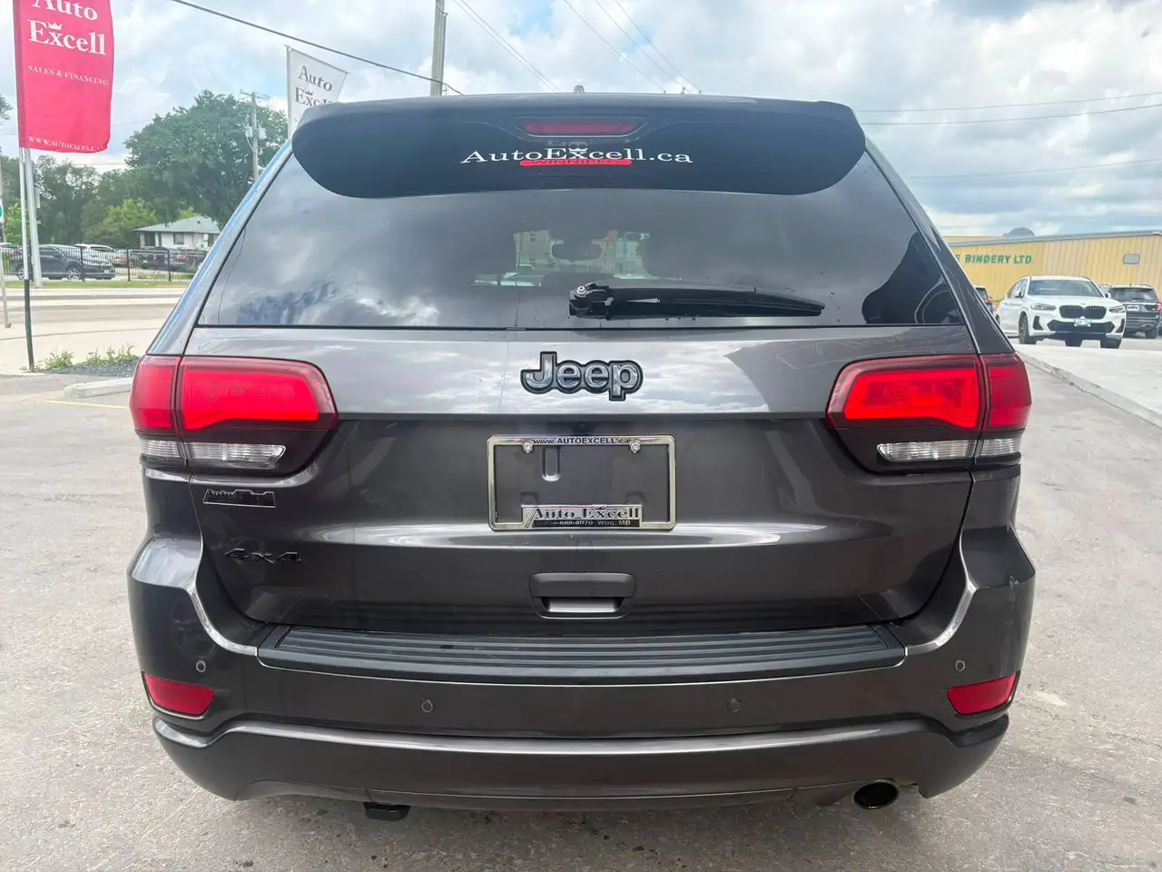 Jeep Grand Cherokee снимка Jeep Grand Cherokee