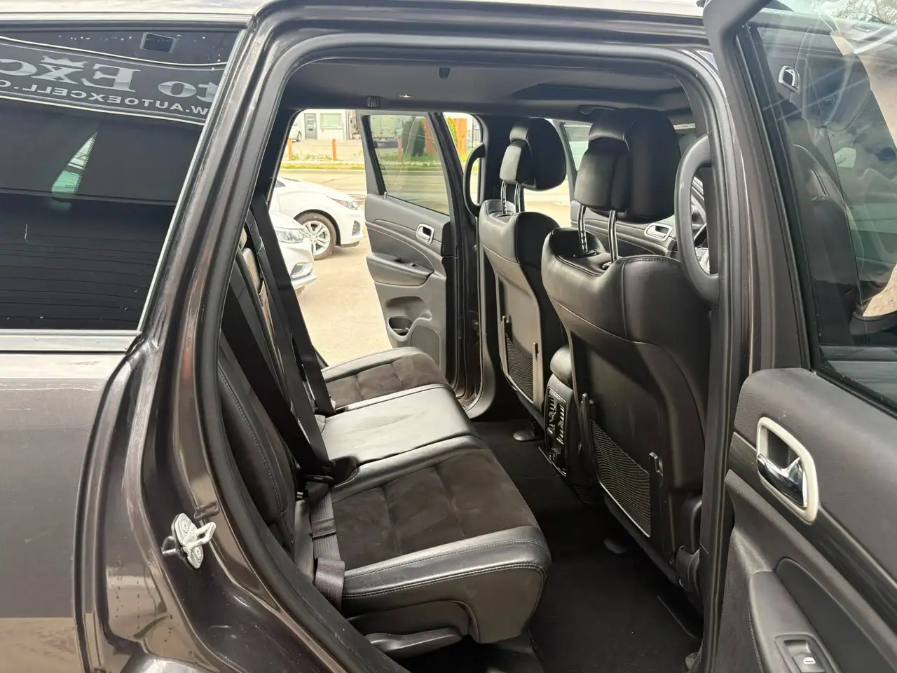 Jeep Grand Cherokee снимка Jeep Grand Cherokee