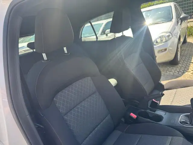 MG MG3 view 13