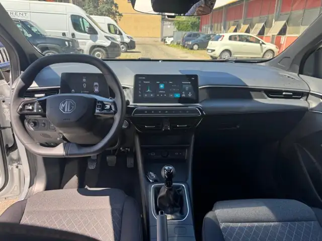 MG MG3 view 9