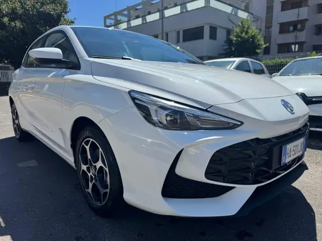 MG MG3 view 2