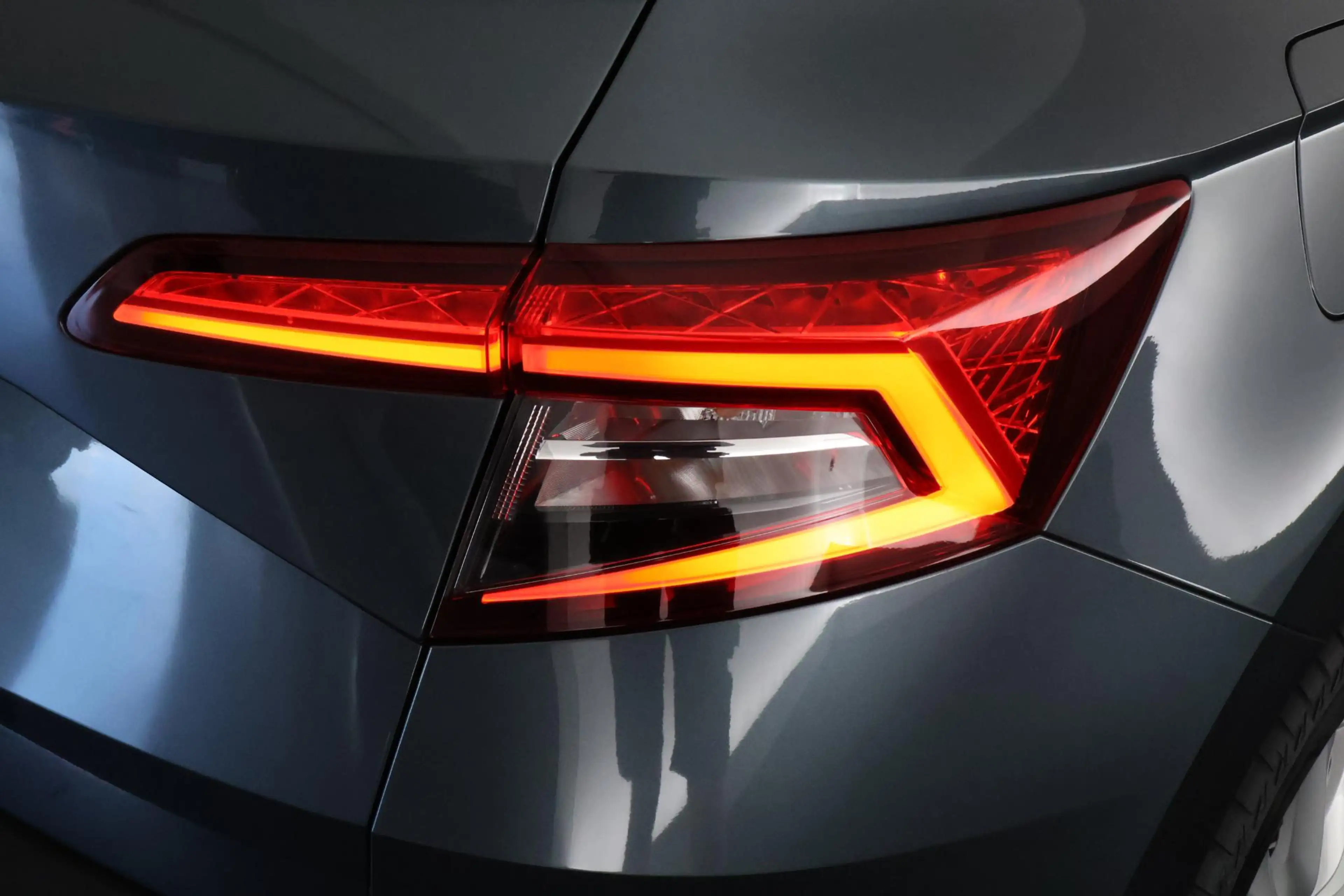 Skoda Karoq 1.5 TSI 150pk DSG Business Trekhaak Camera Keyless — photo 38