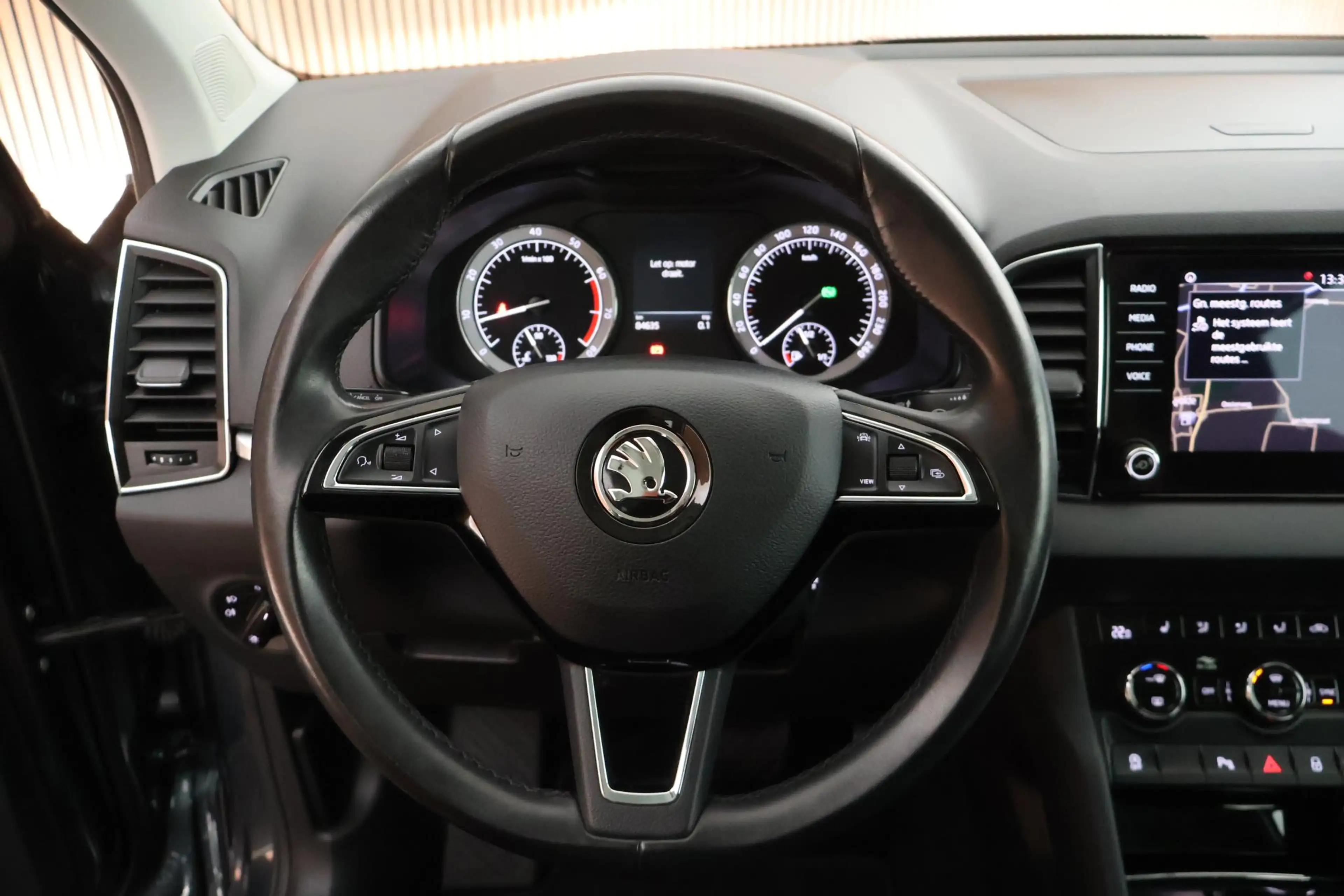 Skoda Karoq 1.5 TSI 150pk DSG Business Trekhaak Camera Keyless — photo 18
