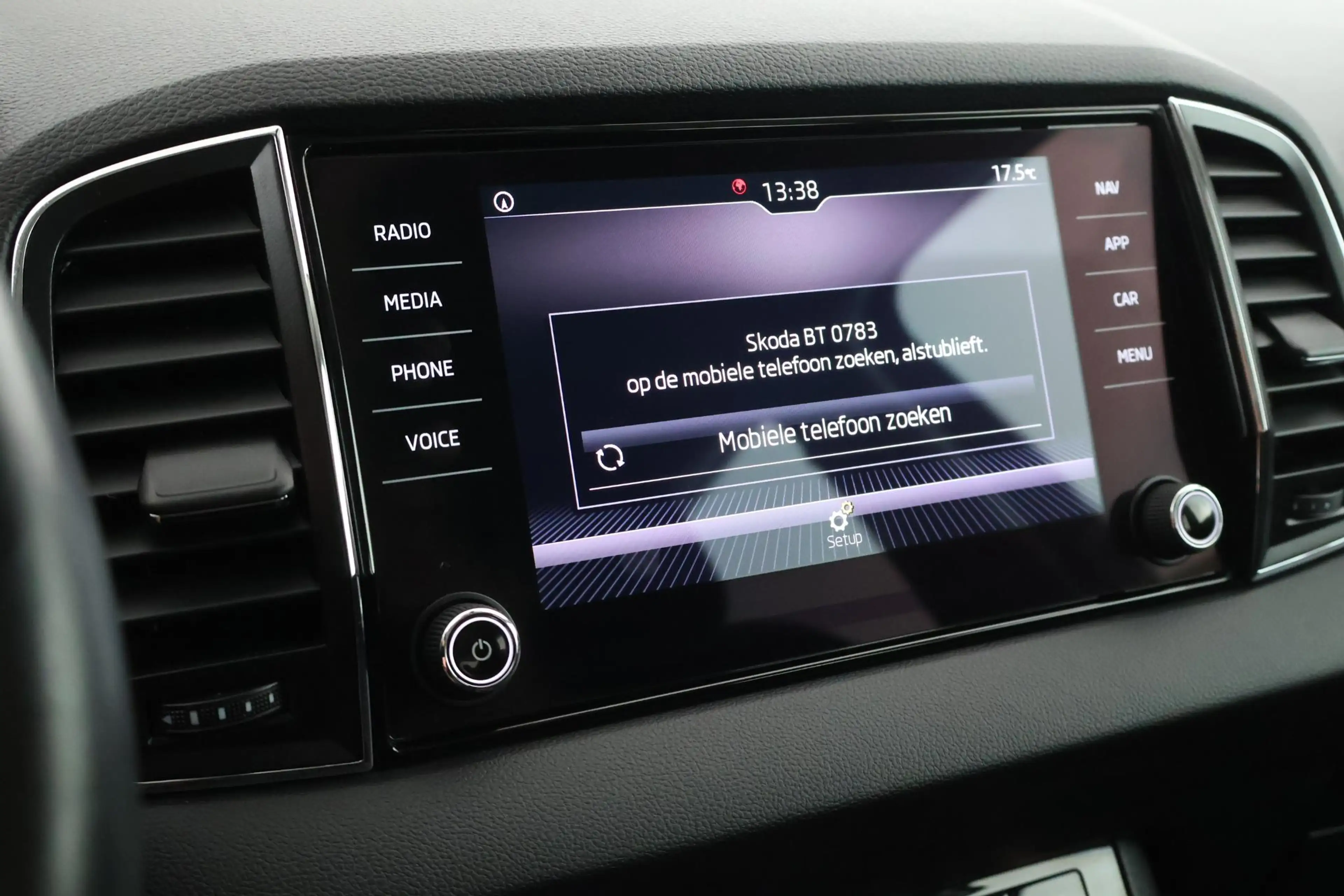 Skoda Karoq 1.5 TSI 150pk DSG Business Trekhaak Camera Keyless — photo 25